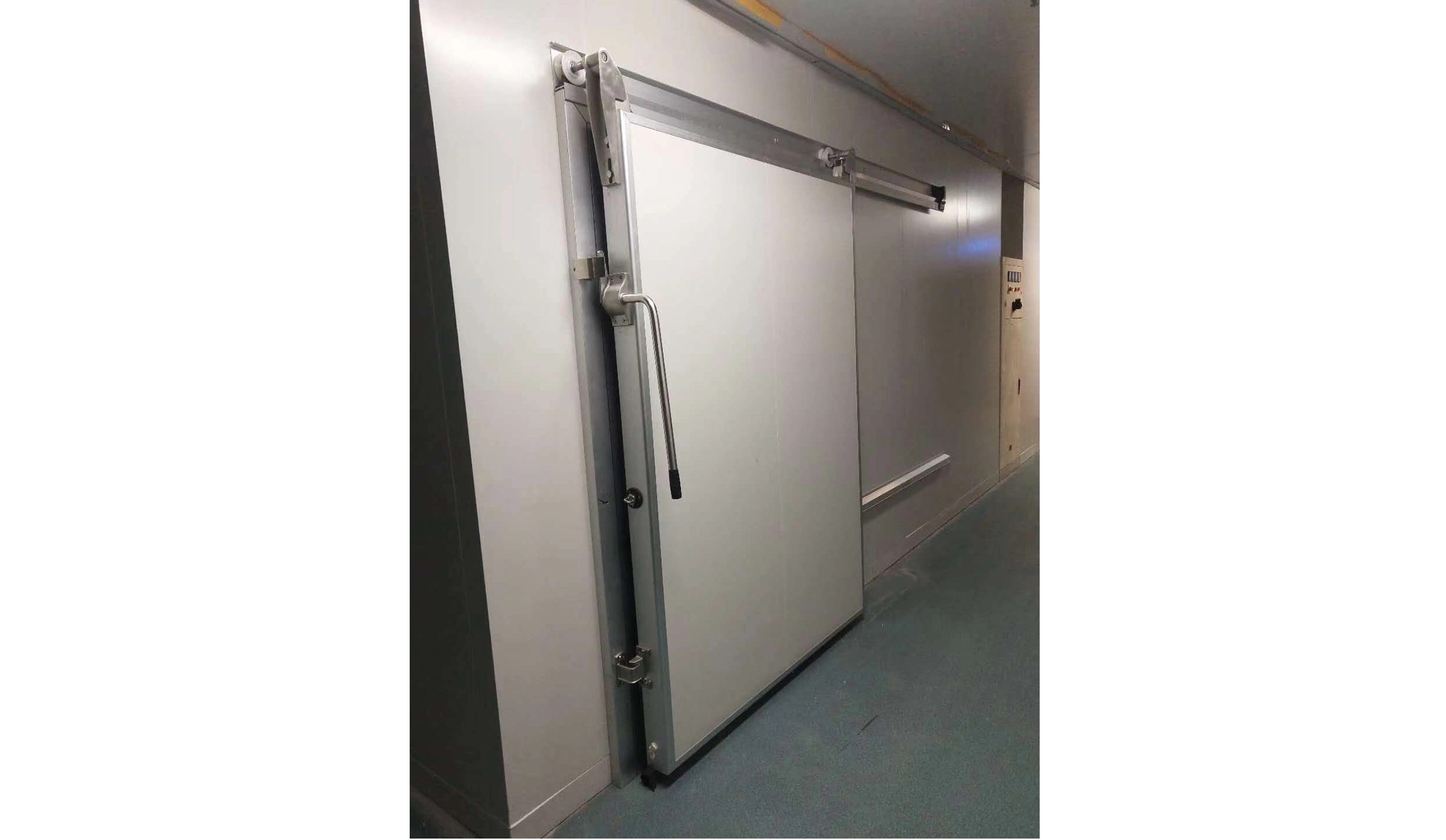 cold room insulated doors