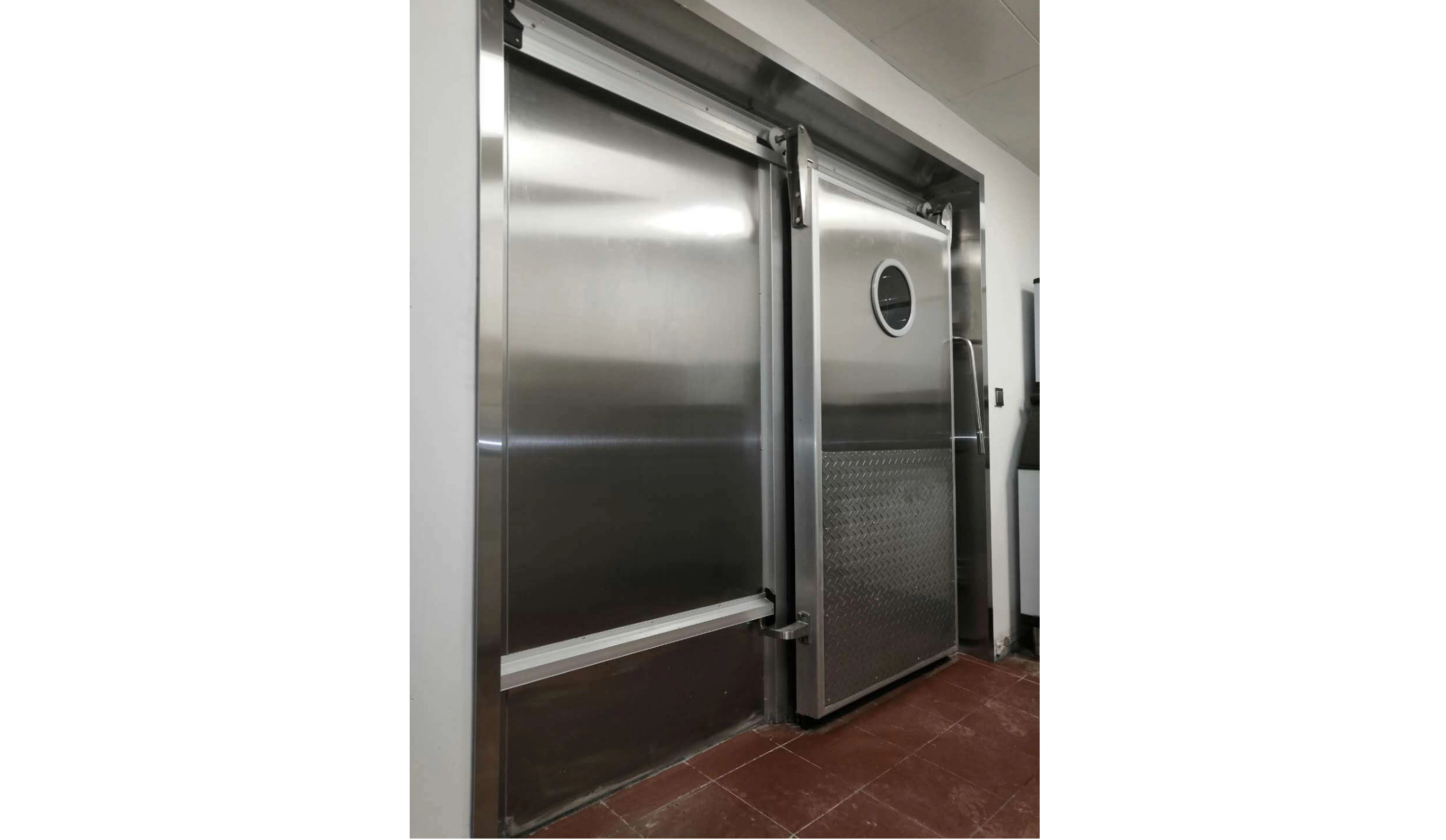 warehouse freezer doors